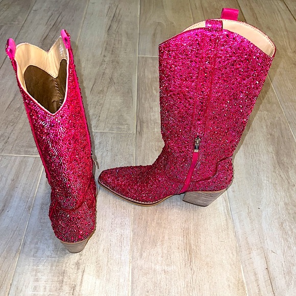 NWOT Cozzy Girl Fuchsia Rhinestone Boots - Picture 8 of 13